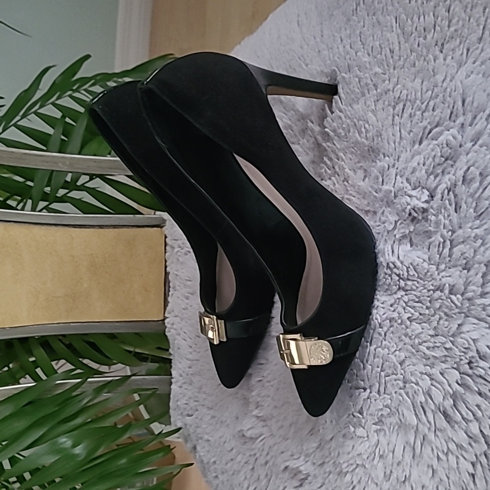 Vince Camuto Black Suede Heels ❤️